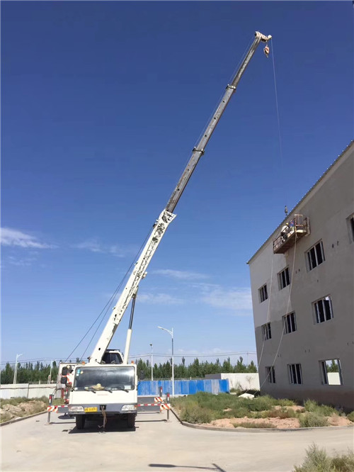 西岗区“轻装强干”—— 吊车的 “轻量化臂架” 技术