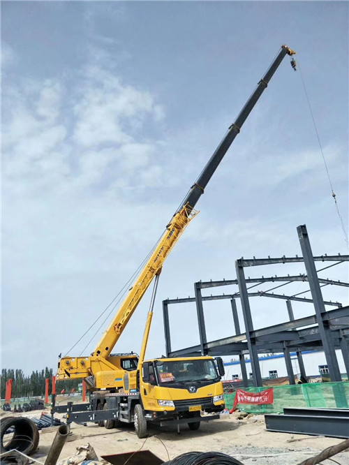 西岗区超高层建筑钢结构吊装案例